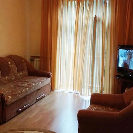Апартаменты Комната в двухкомнатной Киев Экстерьер фото