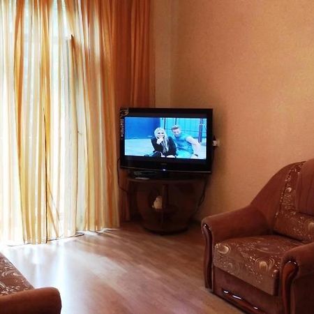 Апартаменты Комната в двухкомнатной Киев Экстерьер фото